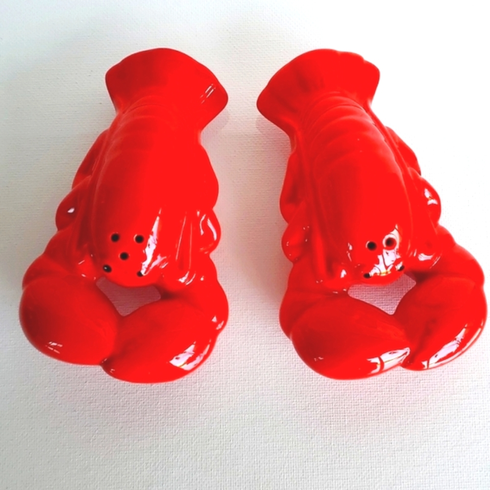 Vintage Red Lobsters Set of Salt and Pepper Ceramic High Gloss Glaze